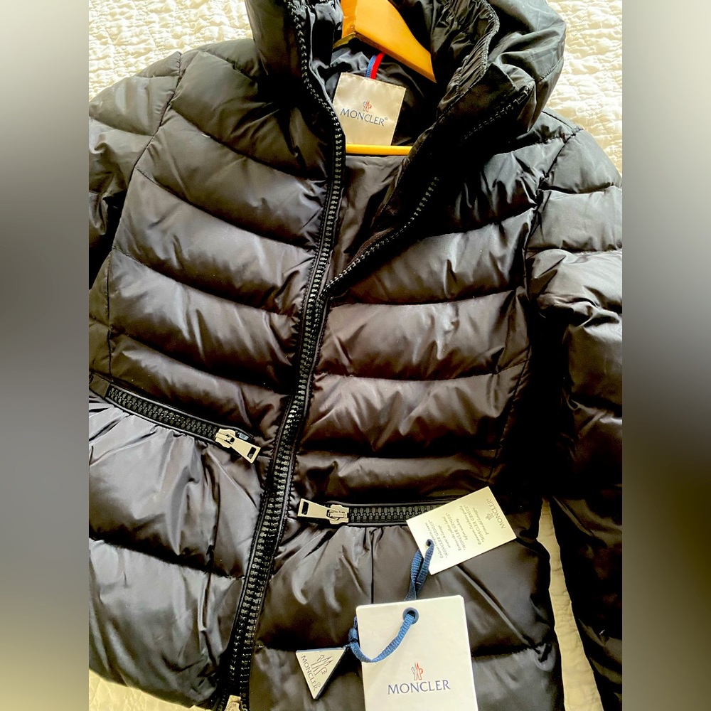 Beautiful black Moncler women’s down jacket in pristine condition!